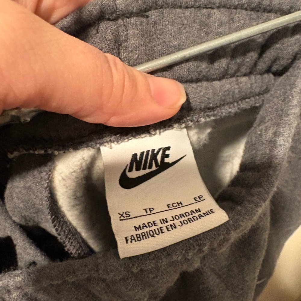 Nike Grey Jogger Sweatpants - Picture 3 of 3